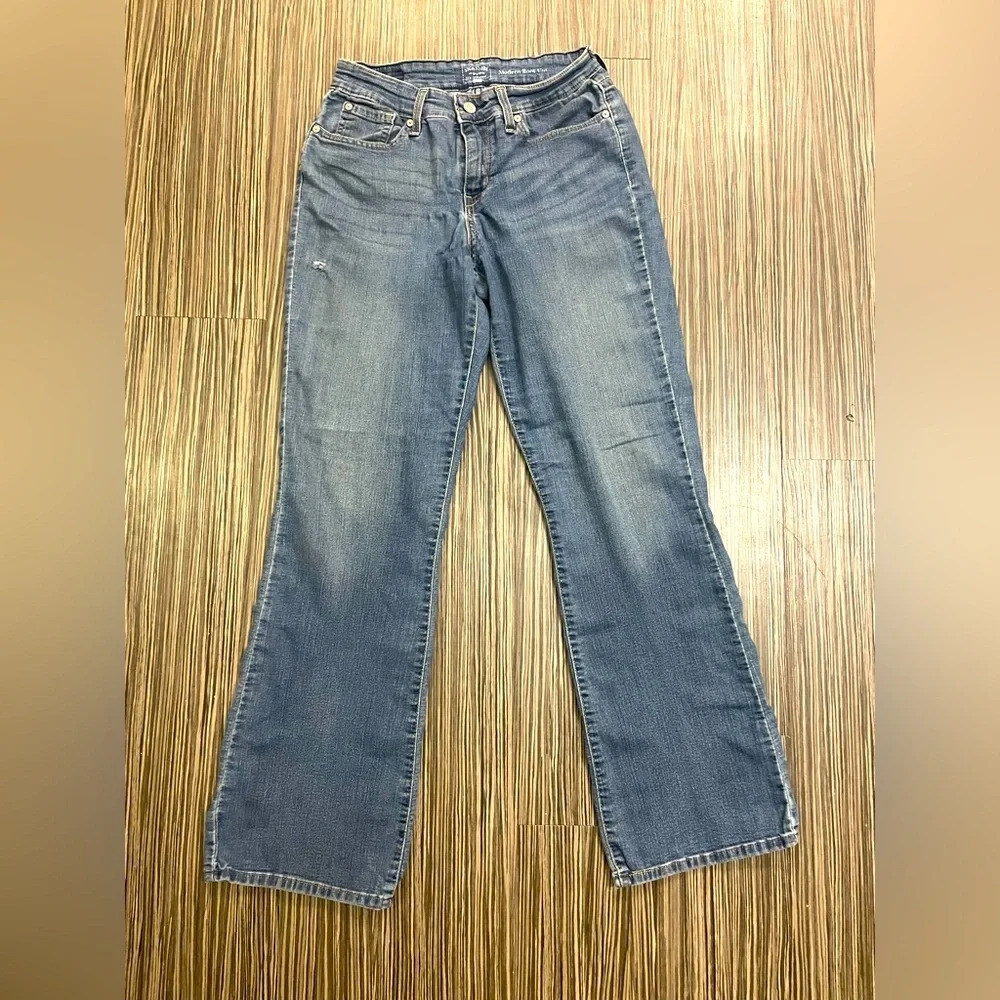 Signature by Levi Strauss & Co. Women's Modern Bootcut Jeans